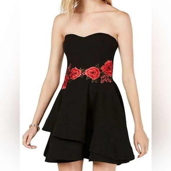 B Darlin Juniors Black Red Floral Strapless
Embroidered Dress Size 3/4 - Picture 1 of 10
